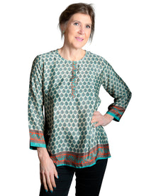  [[Daksha : Polysilk blouse///Daksha : Blouse en polyester et soie]]