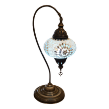  [[White mosaic table light///Lampe de table en mosaïque blanche]]