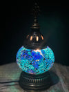 [[Cracked glass table lamp///Lampe de table en verre fissuré]]