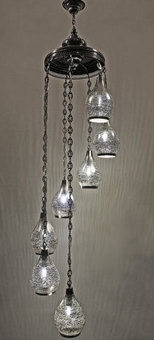  [[Hand forged spiral metal chandelier with 7 globes///Lustre en métal en spirale forgé à la main avec 7 globes]]