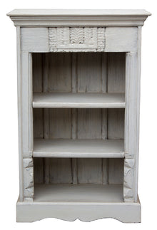  [[Small whitewashed bookshelf///Petite étagère blanchie à la chaux]]
