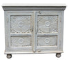 [[Whitewashed vintage cabinet with decorative doors///Armoire ancienne blanchie à la chaux avec portes décoratives]]