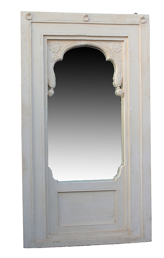 [[Whitewashed old teak window with a mirror///Fenêtre en vieux teck blanchi à la chaux avec un miroir]]