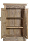 [[Vintage cabinet with a floral hand carved facade///Armoire vintage avec une façade florale sculptée à la main]]