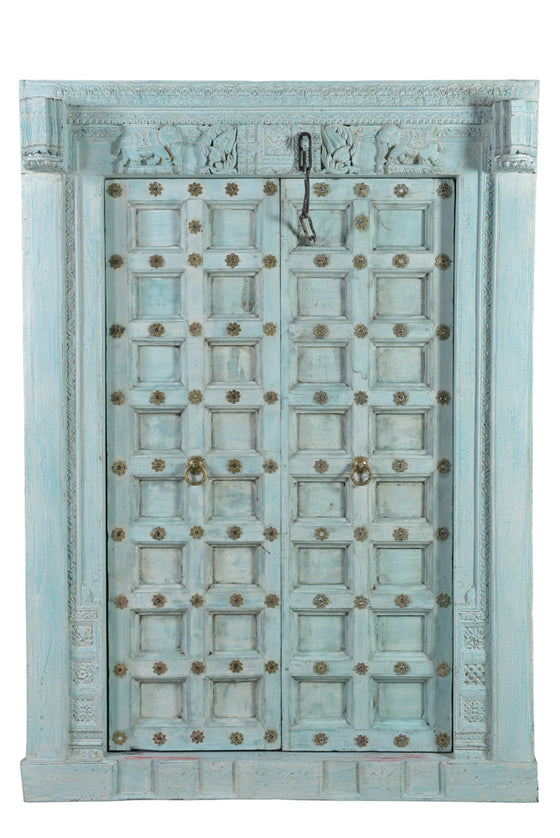 [[Pastel blue old Rajasthani teak wood door///Porte bleue pastel en ancien bois de teck du Rajasthan]]