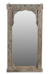 [[Pastel beige old window with a mirror///Ancienne fenêtre beige pastel avec un miroir]]