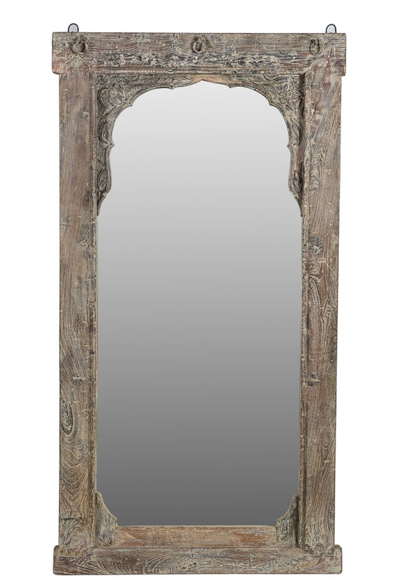 [[Pastel beige old window with a mirror///Ancienne fenêtre beige pastel avec un miroir]]