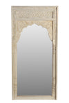 [[Whitewashed wooden mirror frame///Cadre de miroir en bois blanchi à la chaux]]
