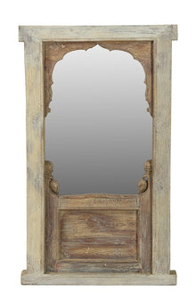  [[Pastel beige old window with a mirror///Ancienne fenêtre beige pastel avec un miroir]]