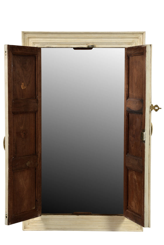 [[Whitewashed old teak wood mirror with shutters///Miroir avec volets en vieux bois de teck blanchi à la chaux]]