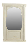 [[Whitewashed old window with a mirror///Ancienne fenêtre blanchie à la chaux avec un miroir]]