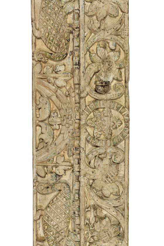 [[Old teak door frame with a mirror///Cadre de porte en ancien bois de teck avec un miroir]]