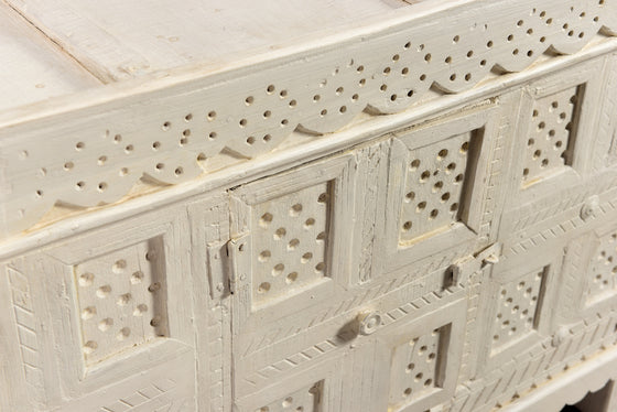 [[Whitewashed old teak wood Damchiya///Damchiya en vieux bois de teck blanchi à la chaux]]