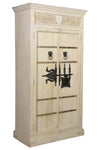 [[Whitewashed wardrobe with old doors and a vintage lock///Armoire blanchie à la chaux avec des portes anciennes et une serrure d'époque]]