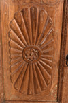 [[Hand carved Indian teak wood cabinet///Cabinet sculpté en ancien bois de teck indien]]
