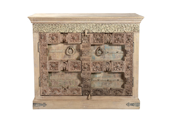 [[Hand carved cabinet with old Indian teak wood doors///Cabinet sculpté à la main avec portes anciennes en bois teck indien]]