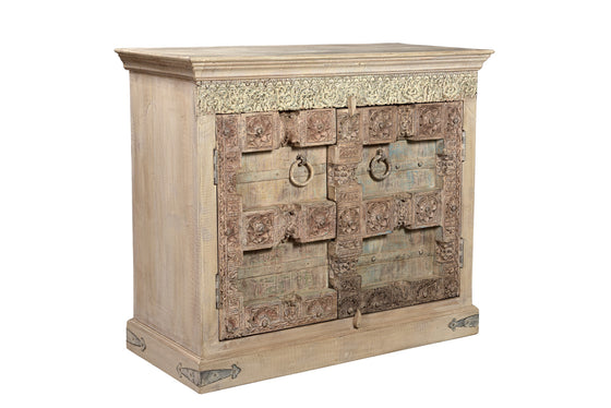 [[Hand carved cabinet with old Indian teak wood doors///Cabinet sculpté à la main avec portes anciennes en bois teck indien]]