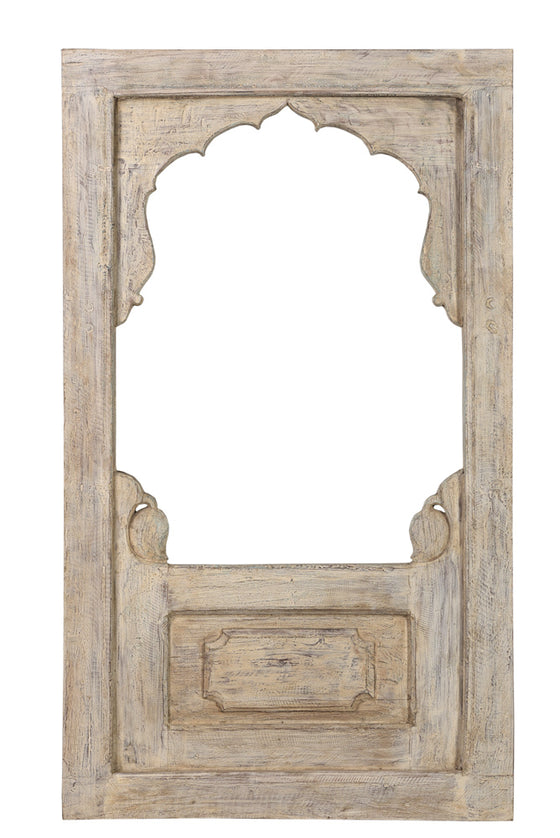 [[Pastel beige old window frame with a mirror///Ancien cadre de fenêtre beige pastel avec un miroir]]