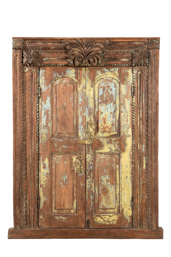 [[Old Indian teak wood door with a mirror///Ancienne porte indienne en bois de teck avec un miroir]]