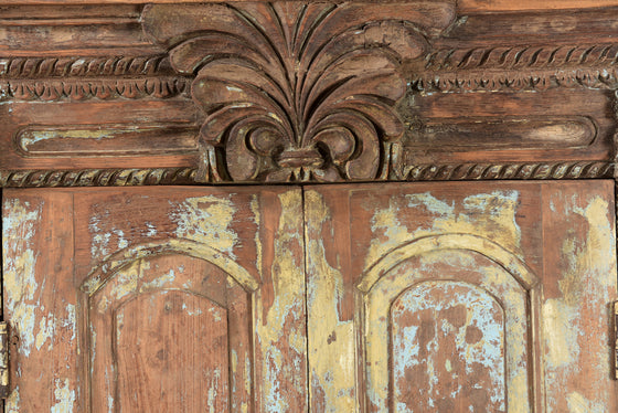 [[Old Indian teak wood door with a mirror///Ancienne porte indienne en bois de teck avec un miroir]]