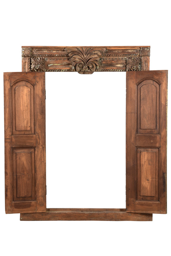 [[Old Indian teak wood door with a mirror///Ancienne porte indienne en bois de teck avec un miroir]]