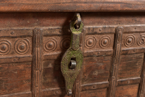 [[Old teak wood chest///Coffre en ancien bois de teck]]