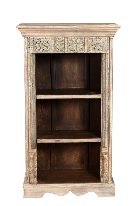 [[Small bookshelf with a hand carved vintage panel///Petite bibliothèque avec un panneau vintage sculpté à la main]]