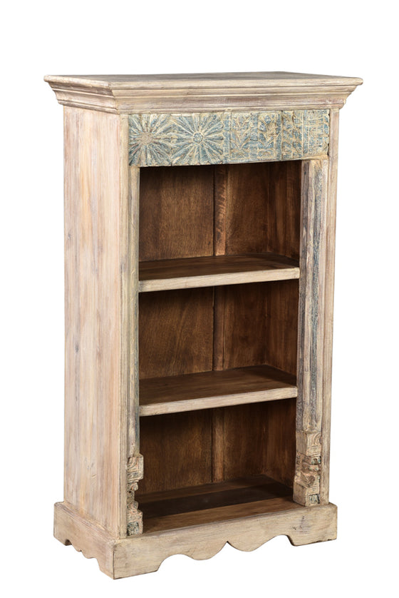 [[Small bookshelf with a hand carved vintage panel///Petite bibliothèque avec un panneau vintage sculpté à la main]]
