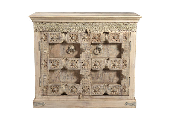 [[Hand carved cabinet with old Indian teak wood doors///Cabinet sculpté à la main avec anciennes portes en bois de teck indien]]