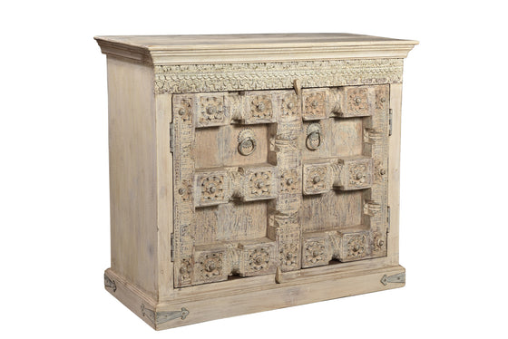 [[Hand carved cabinet with old Indian teak wood doors///Cabinet sculpté à la main avec anciennes portes en bois de teck indien]]