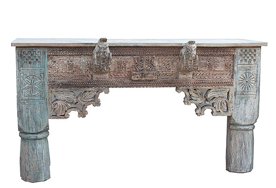 [[Pastel turquoise and beige side table with old hand carved horse sculpture panels///Table d'appoint turquoise et beige pastel avec panneaux de sculpture de chevaux sculptés à la main]]
