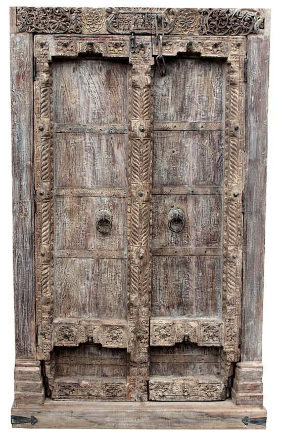 [[Massive cabinet with antique teak doors///Armoire massive avec portes antiques en teck]]