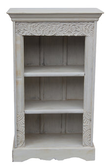  [[Small whitewashed bookshelf///Petite étagère blanchie à la chaux]]