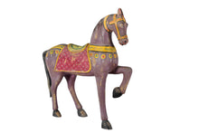  Colorful wooden horse sculpture//Sculpture de cheval en bois coloré