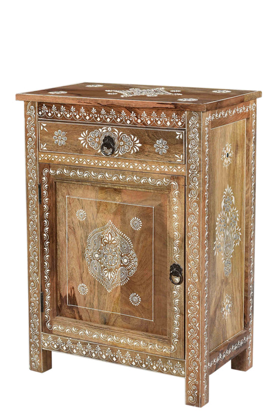 Hand painted bedside table//Table de chevet peinte à la main