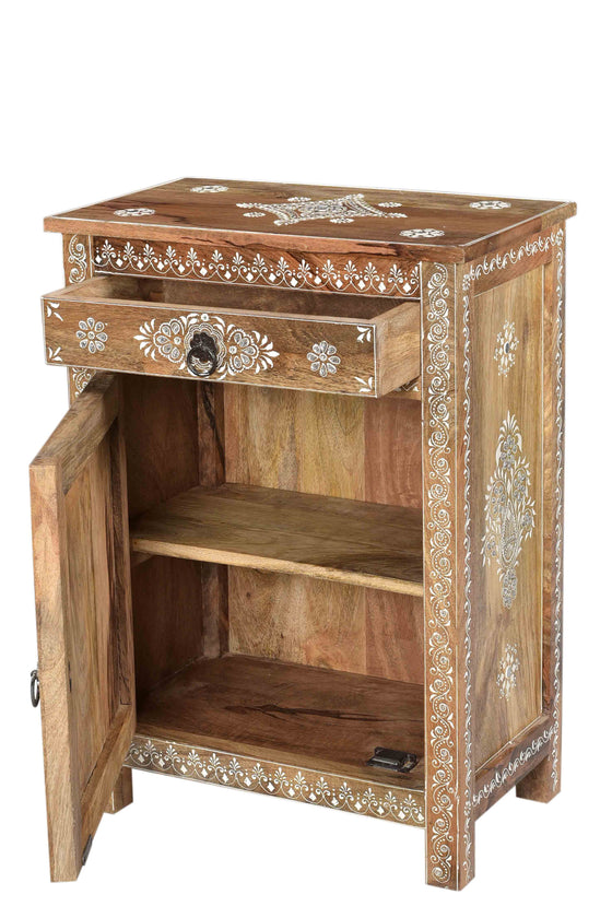 Hand painted bedside table//Table de chevet peinte à la main