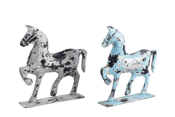 Iron horse on a stand//Cheval en fer sur son support