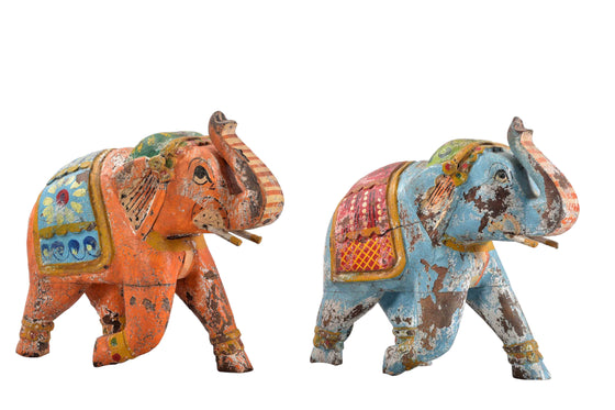Colorful hand painted wooden elephant// Éléphant coloré en bois peint à la main