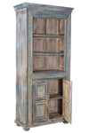 Pastel blue cabinet with brass decoration//Cabinet bleu pastel avec décor en laiton