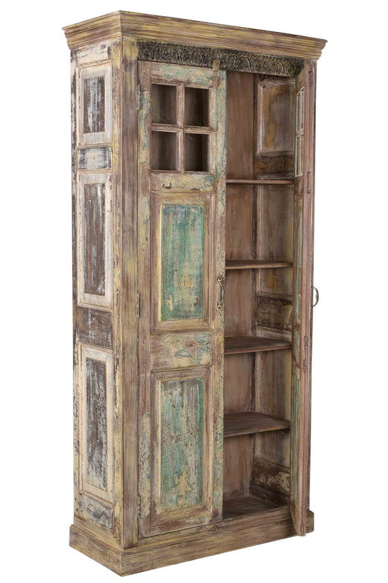 [[Reclaimed wood cabinet with small glass windows///Armoire en bois récupéré avec petites fenêtres vitrées]]