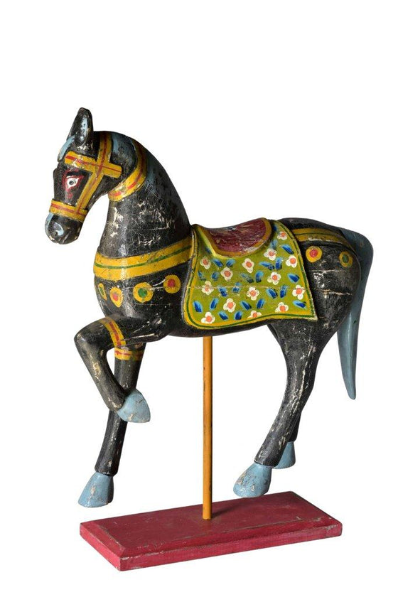 [[Hand painted horse on wooden stand///Cheval peint à la main sur support en bois]]
