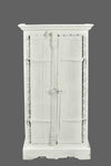 Whitewashed vintage cabinet//Cabinet vintage blanchi à la chaux