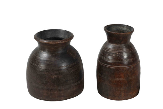 Old wooden pot//Pot ancien en bois