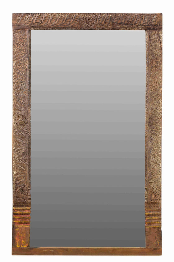 [[Large mirror in old teak door frame///Grand miroir dans un ancien cadre de porte en teck]]