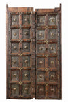 [[Dining table with an old Indian door///Table de salle à manger avec une ancienne porte indienne]]