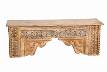  [[Teak wood bench with old carvings///Banc en bois de teck avec des sculptures anciennes]]