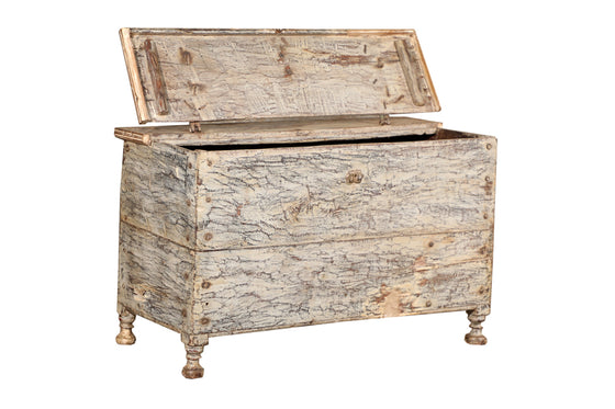 [[Whitewashed old teak wood chest ///Coffre en ancien bois de teck blanchi à la chaux ]]