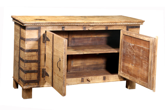 [[Old teak wood chest with doors///Coffre en vieux bois de teck avec des portes]]