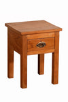 [[Small reclaimed wood side table///Petite table d'appoint en bois récupéré]]