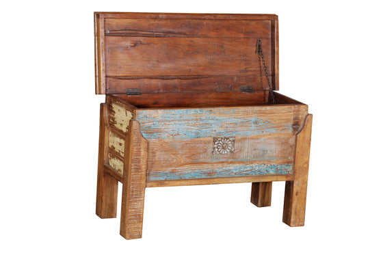[[Pastel blue teak wood chest bench///Banc coffre en bois de teck bleu pastel]]